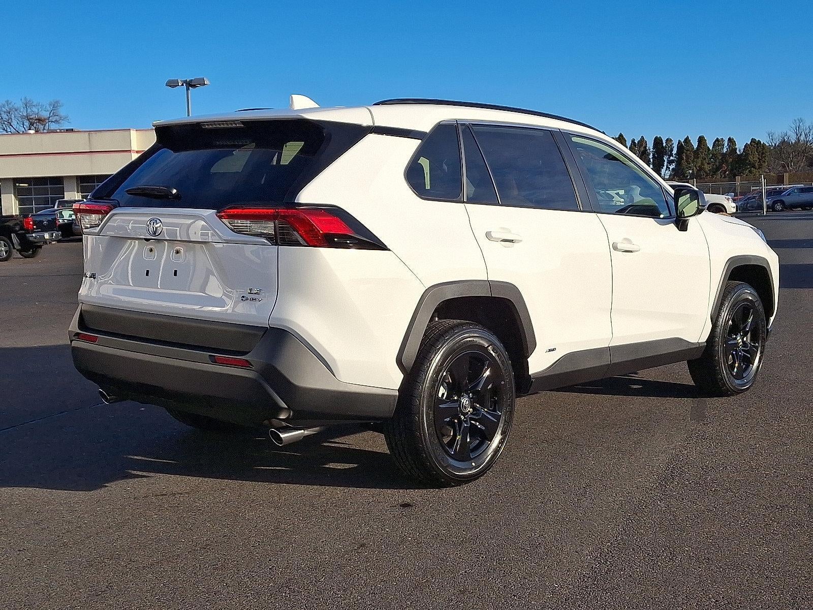2025 Toyota RAV4 Hybrid LE AWD (Natl)