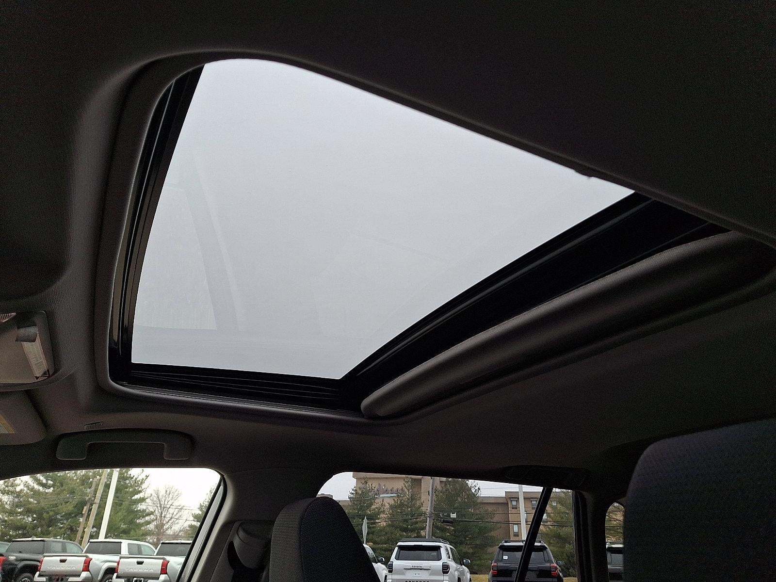 2025 Toyota RAV4 Hybrid XLE AWD (Natl)