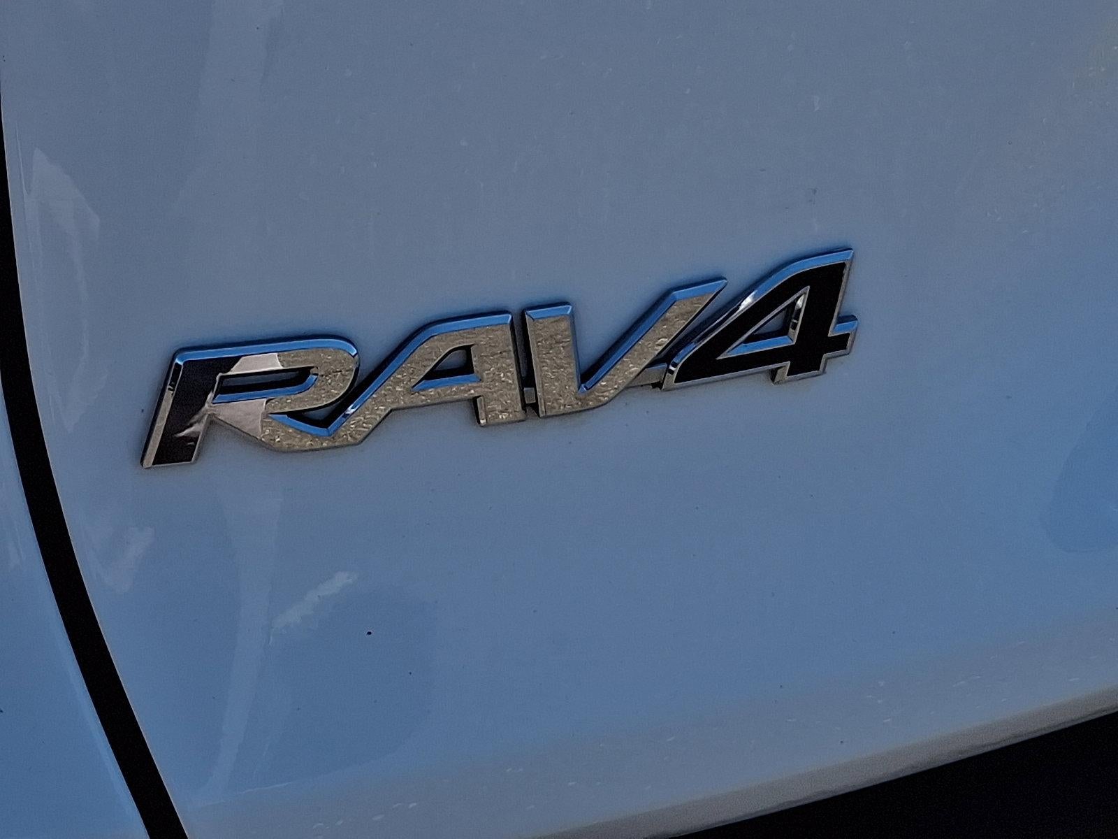 2022 Toyota RAV4 Hybrid XLE AWD (Natl)
