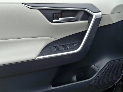 2025 Toyota RAV4 Hybrid XLE AWD (Natl)