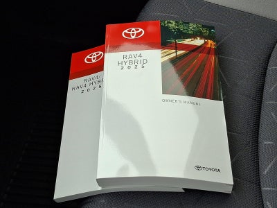 2025 Toyota RAV4 Hybrid XLE AWD (Natl)