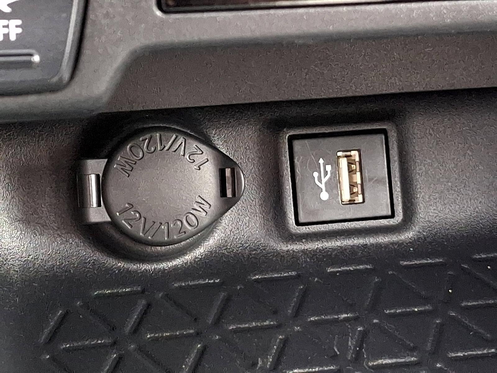 2023 Toyota RAV4 Hybrid XLE AWD (Natl)