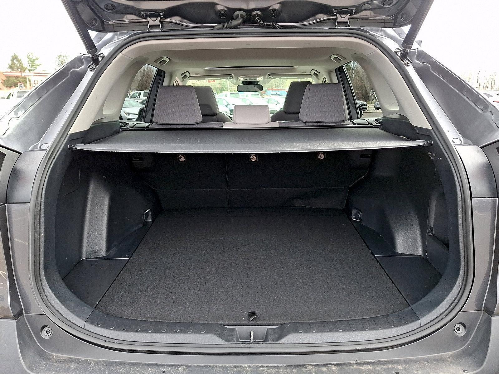 2023 Toyota RAV4 Hybrid XLE AWD (Natl)