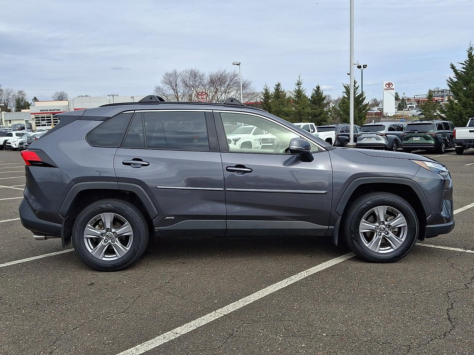 2023 Toyota RAV4 Hybrid XLE AWD (Natl)