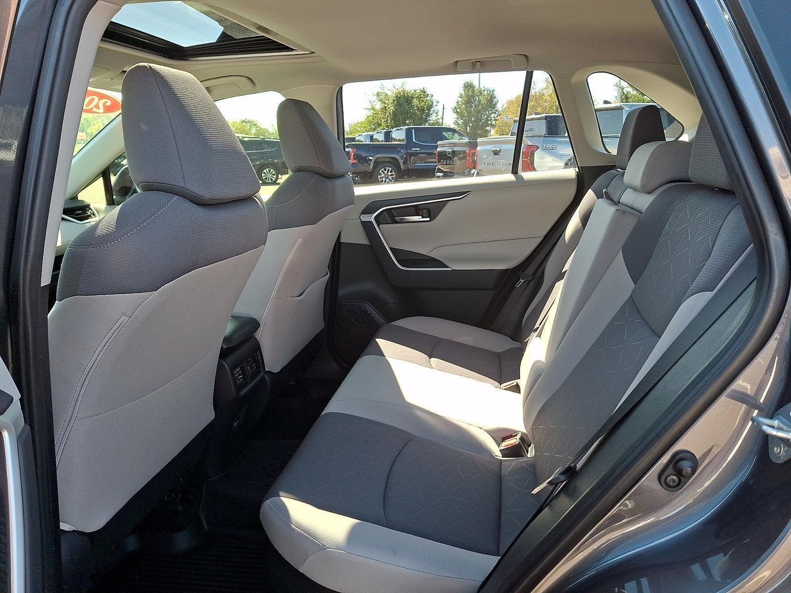 2025 Toyota RAV4 Hybrid XLE AWD (Natl)