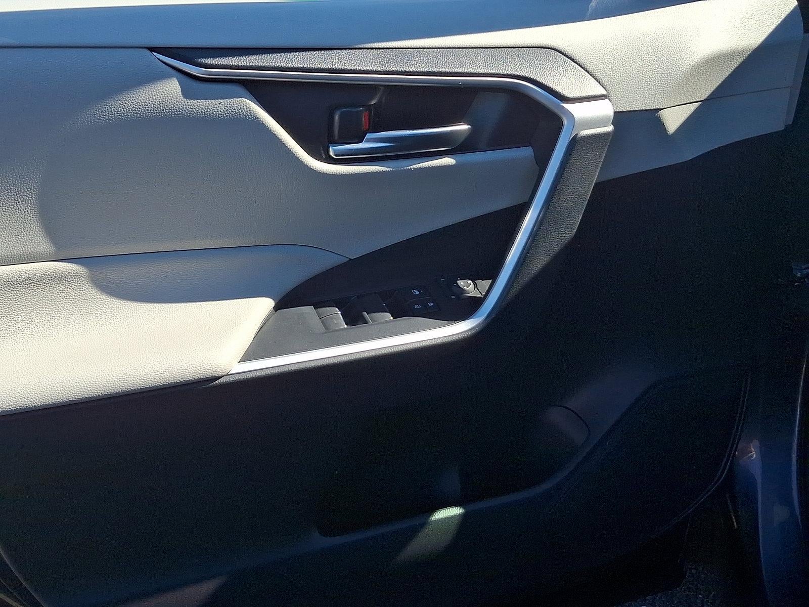 2025 Toyota RAV4 Hybrid XLE AWD (Natl)