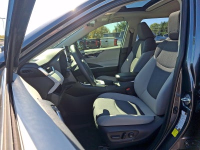 2025 Toyota RAV4 Hybrid XLE AWD (Natl)