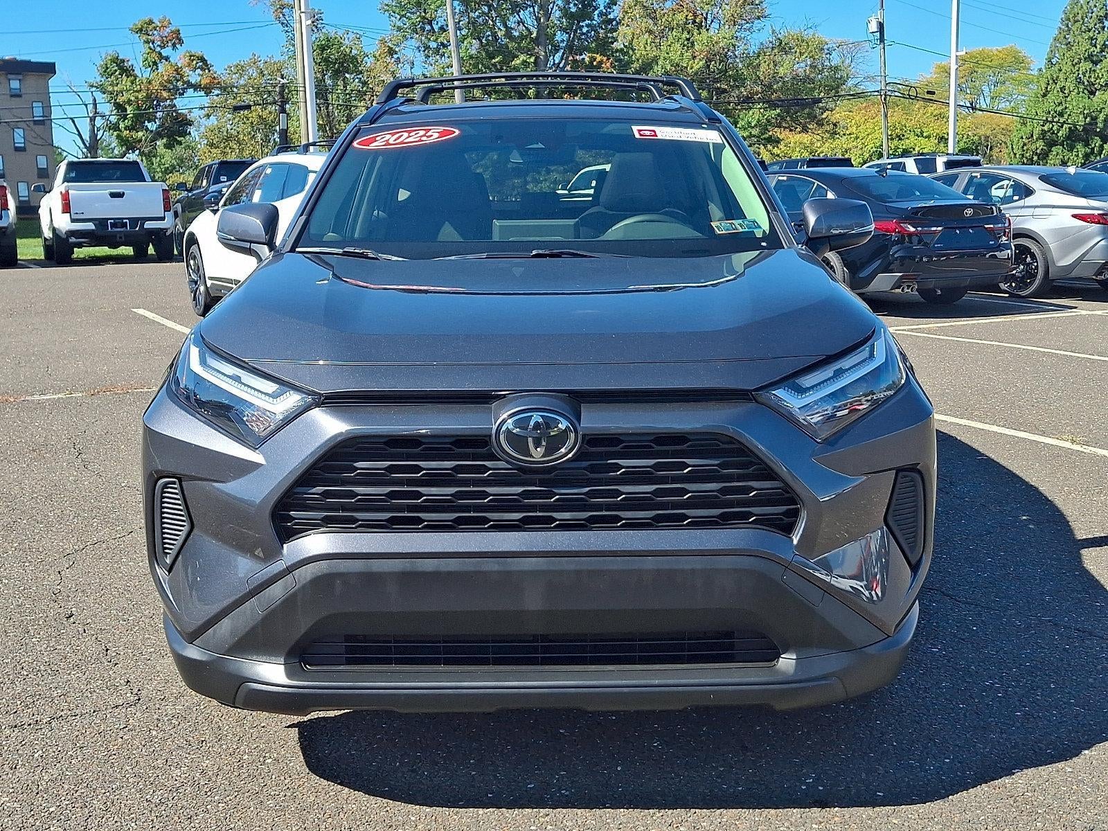2025 Toyota RAV4 Hybrid XLE AWD (Natl)