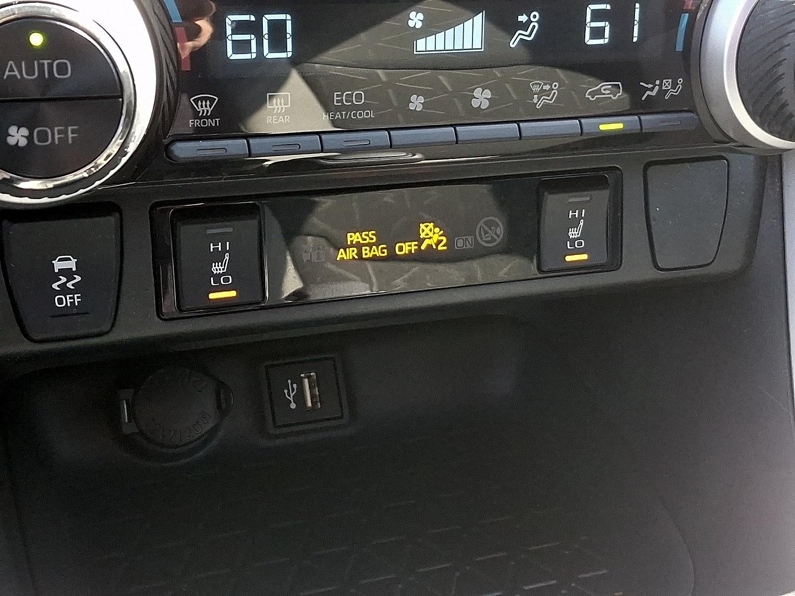 2025 Toyota RAV4 Hybrid XLE AWD (Natl)