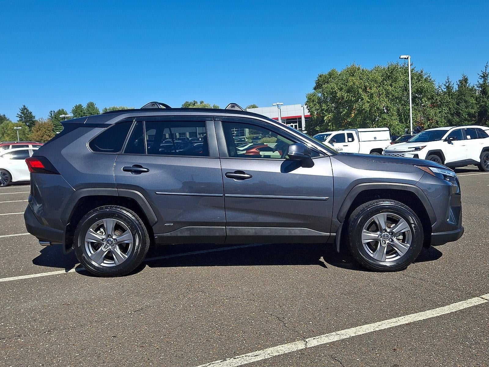 2025 Toyota RAV4 Hybrid XLE AWD (Natl)