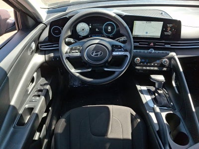 2024 Hyundai ELANTRA SEL IVT