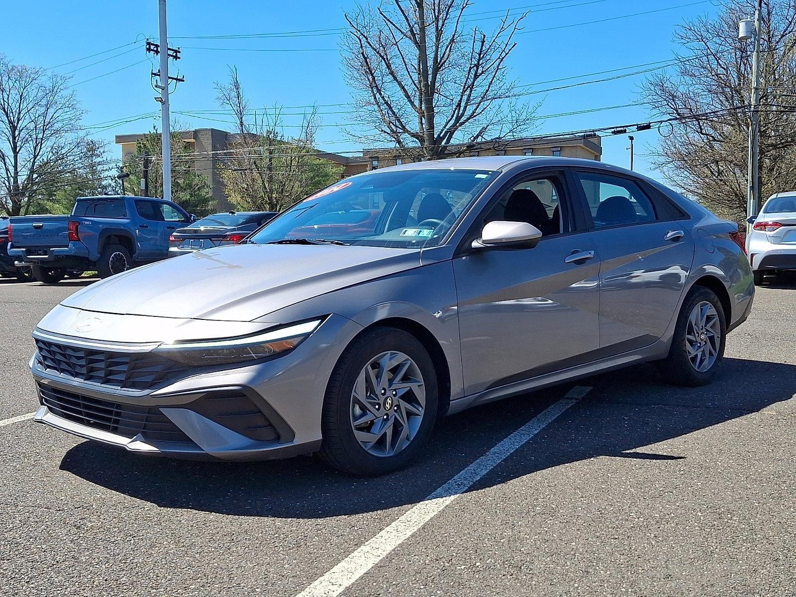 2024 Hyundai ELANTRA SEL IVT