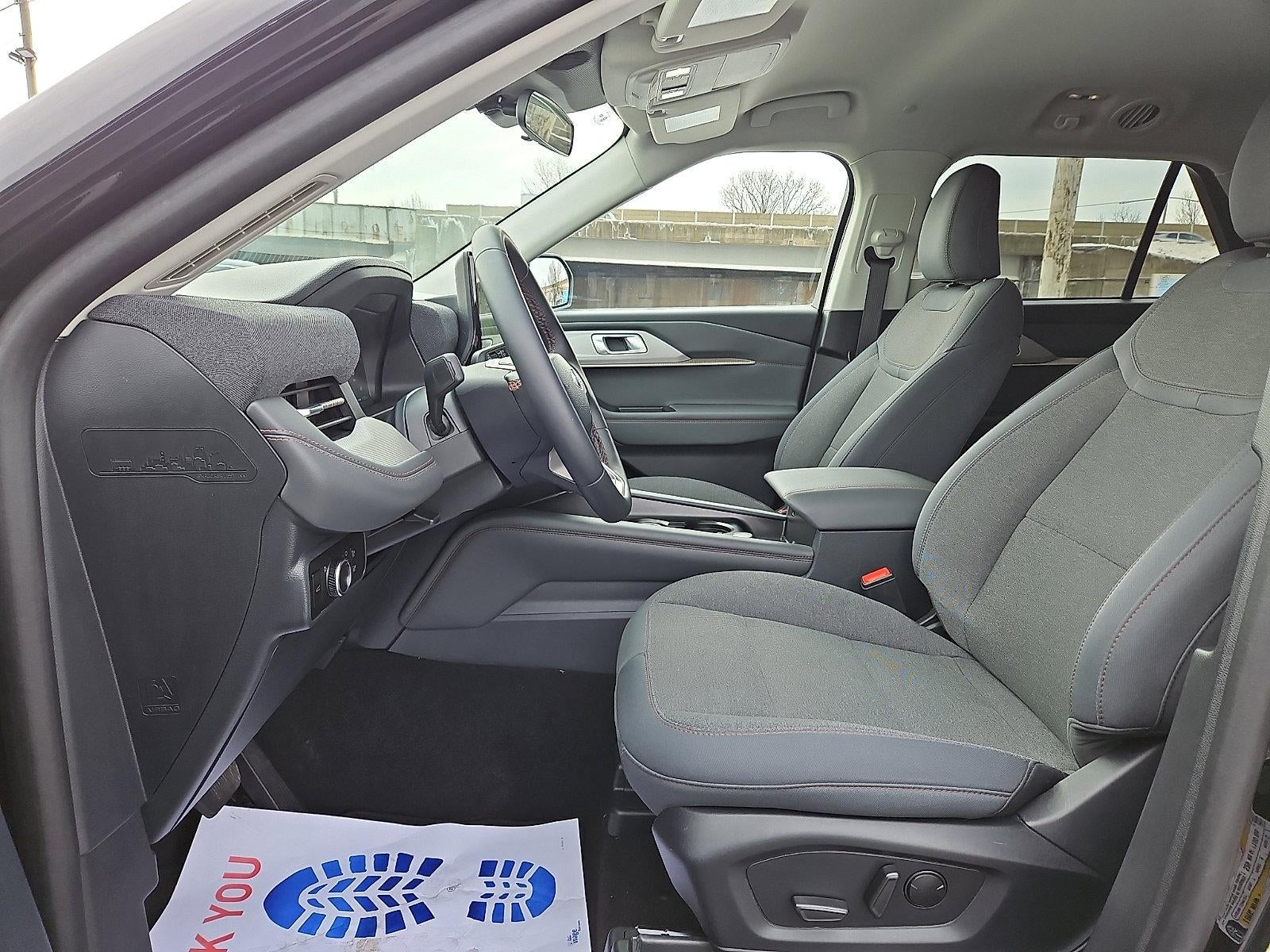 2025 Ford Explorer Active 4WD