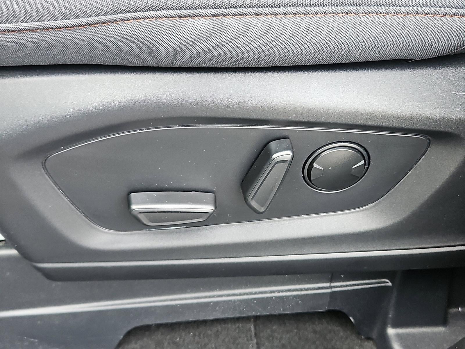 2025 Ford Explorer Active 4WD