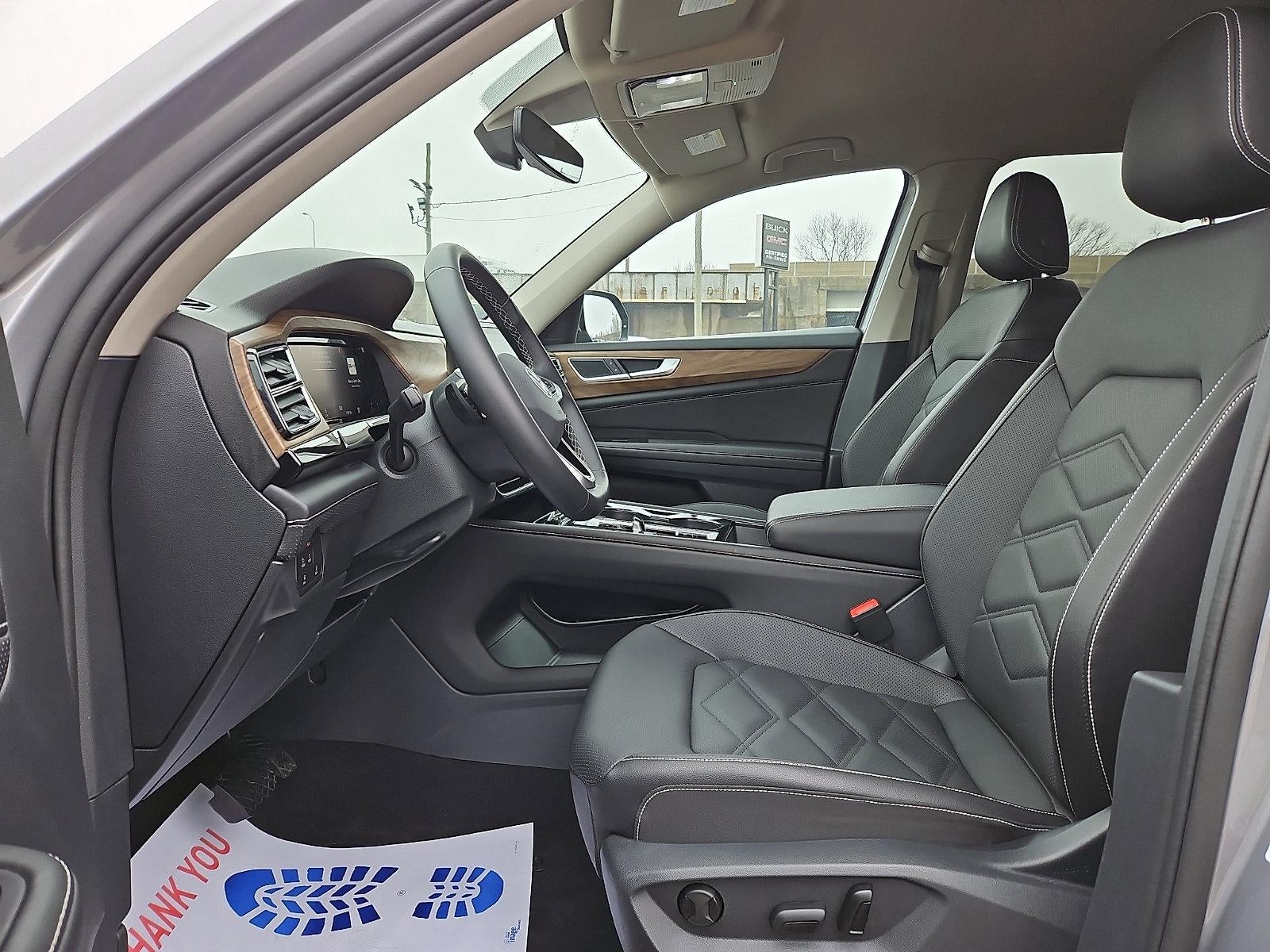 2025 Volkswagen Atlas 2.0T SE w/Technology 4MOTION