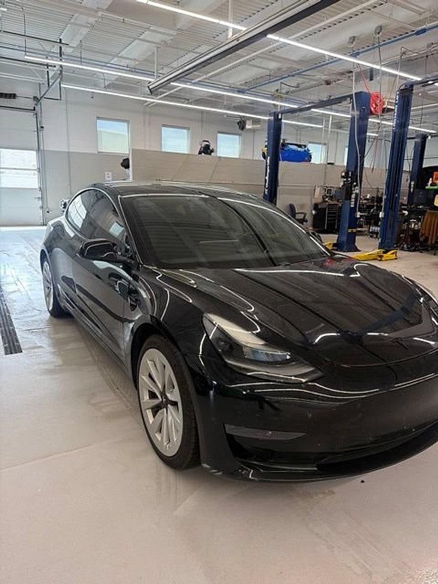 2021 Tesla Model 3 Standard Range Plus RWD