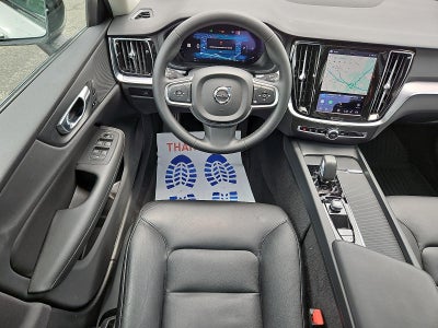 2024 Volvo S60 B5 FWD Core Dark Theme