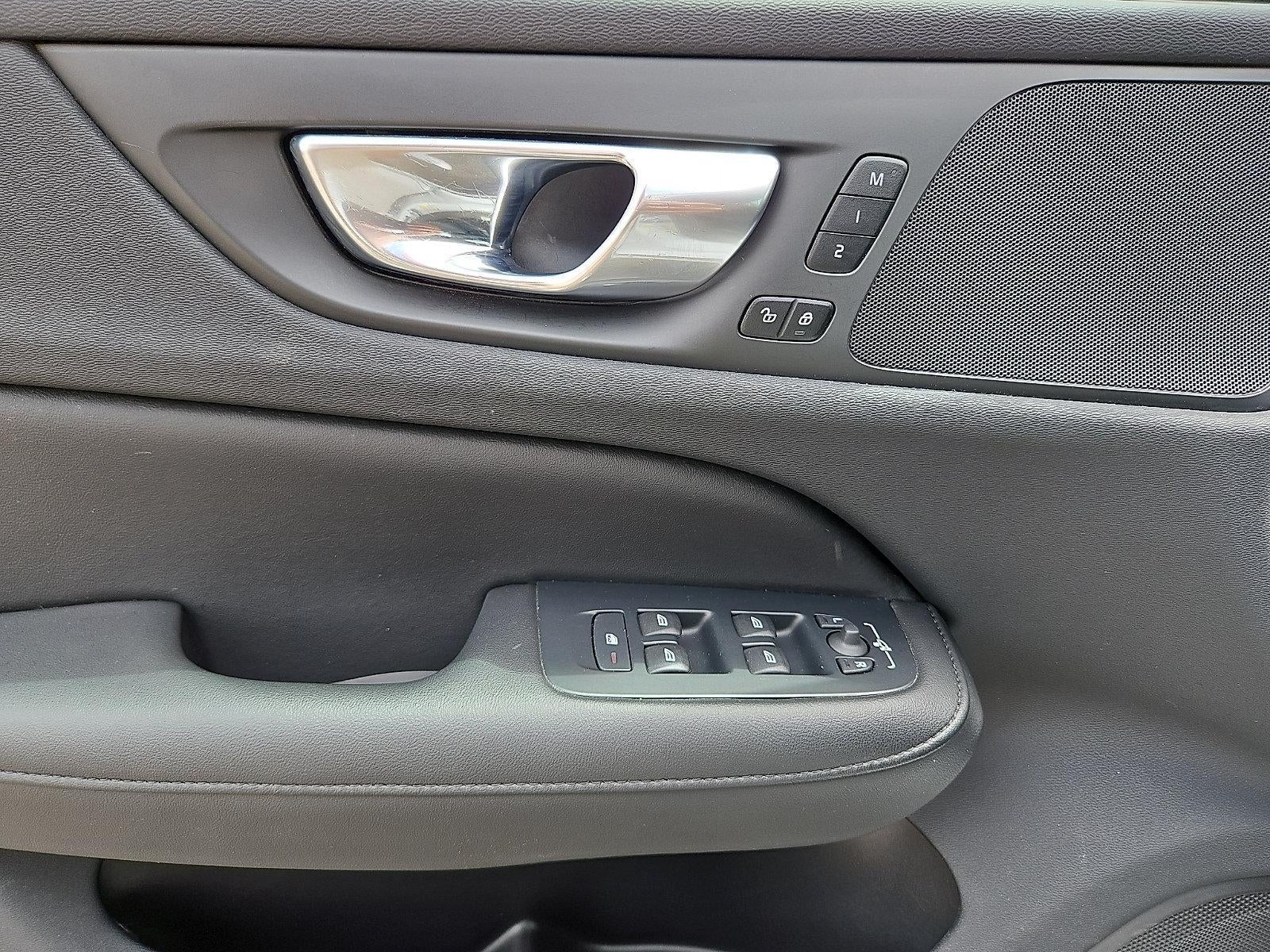 2024 Volvo S60 B5 FWD Core Dark Theme