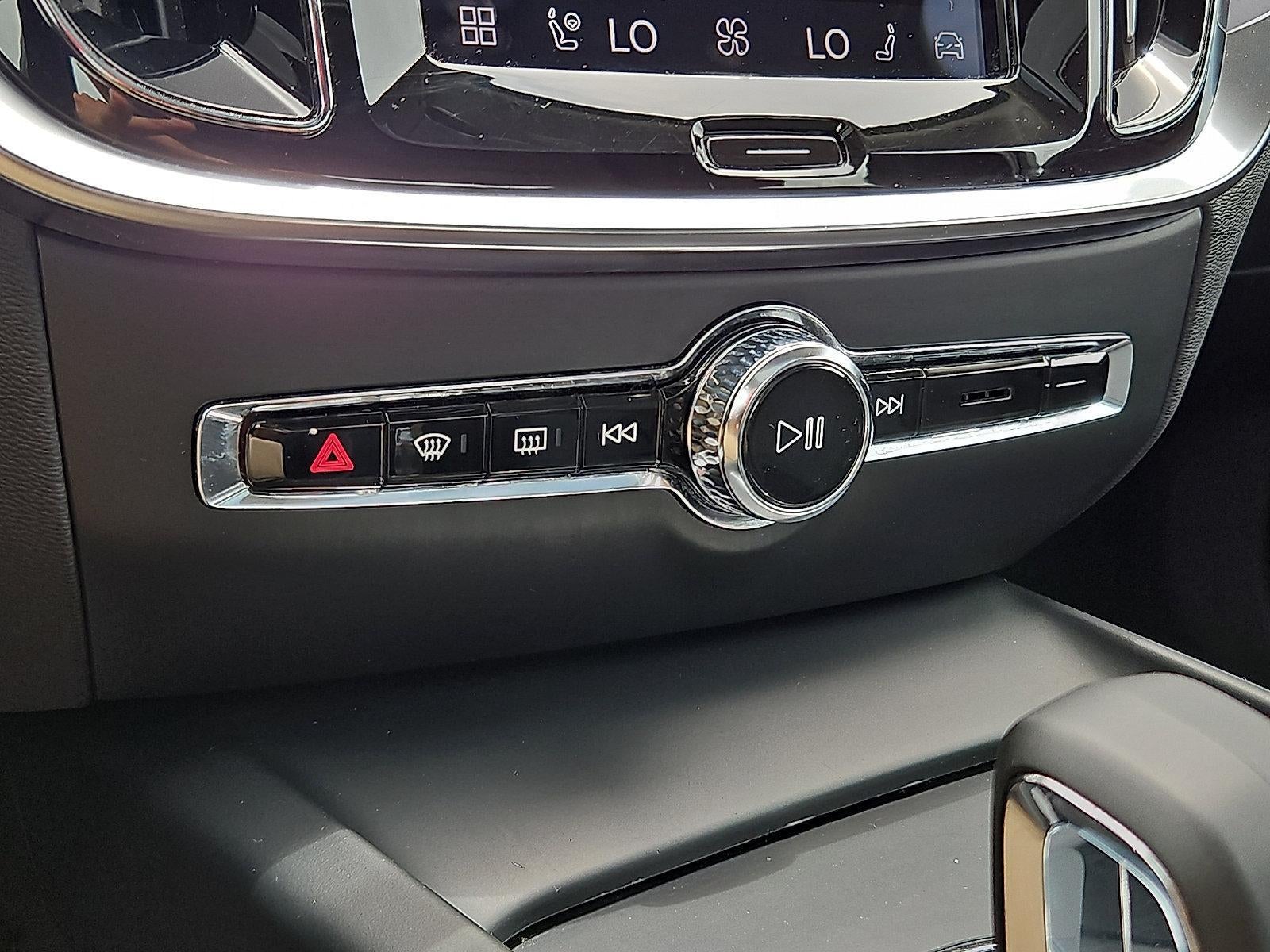 2024 Volvo S60 B5 FWD Core Dark Theme