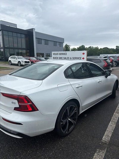 2024 Volvo S60 B5 FWD Core Dark Theme