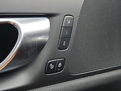 2024 Volvo S60 B5 FWD Core Dark Theme