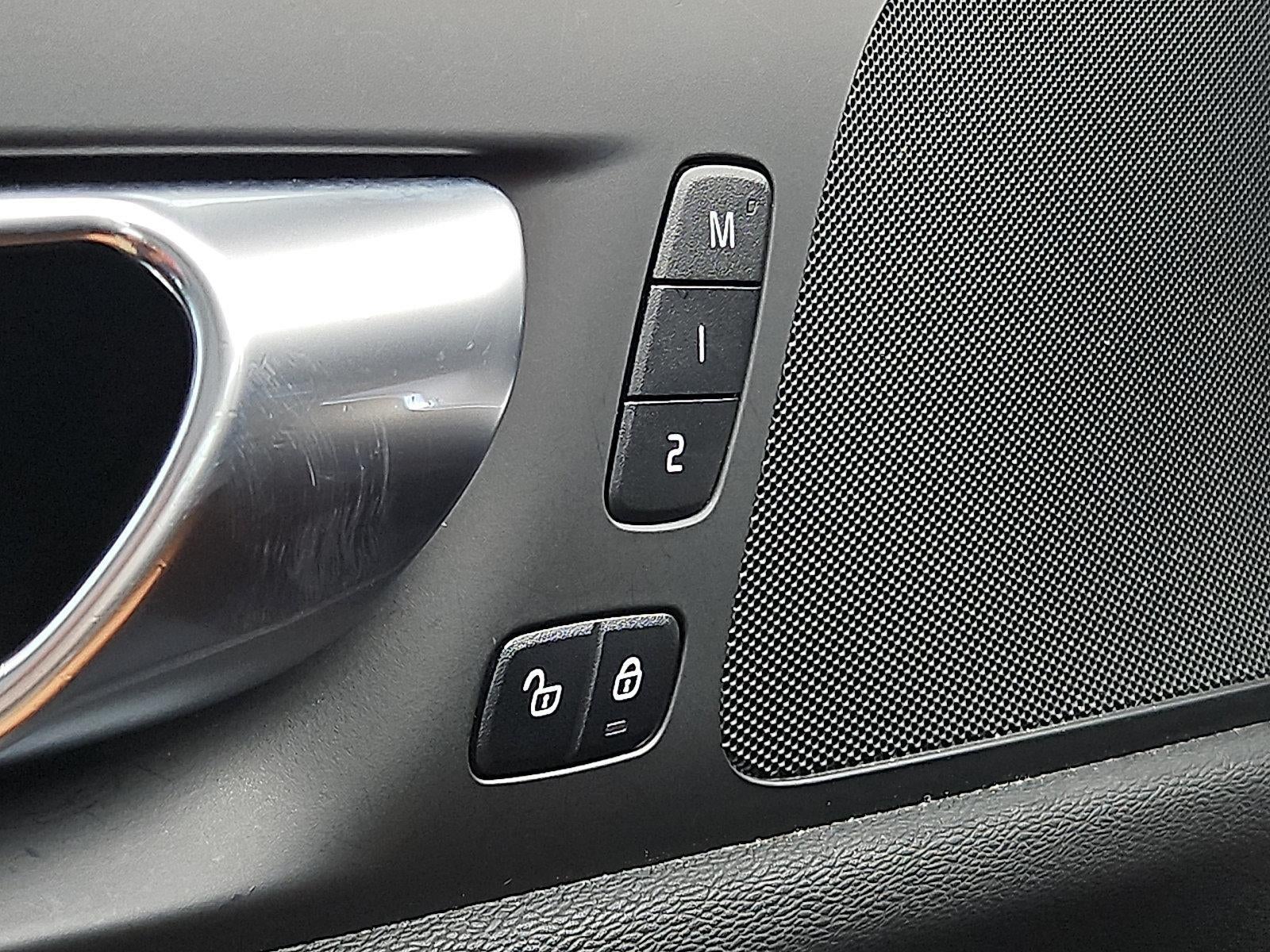 2024 Volvo S60 B5 FWD Core Dark Theme