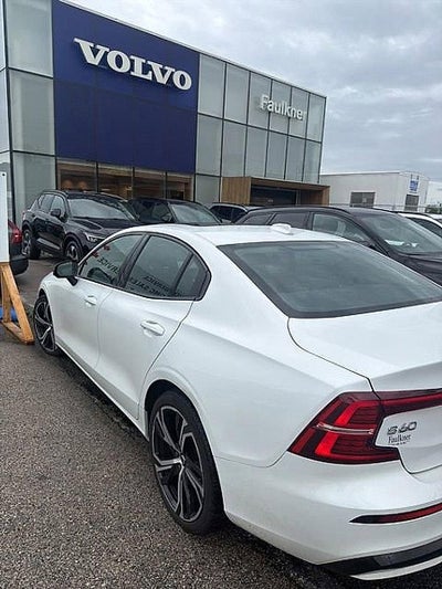2024 Volvo S60 B5 FWD Core Dark Theme