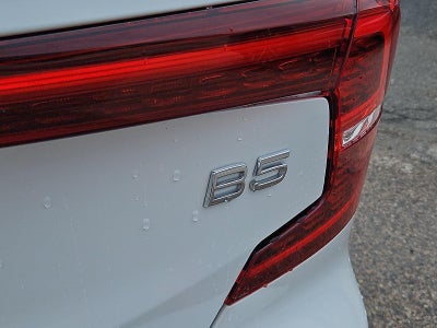 2024 Volvo S60 B5 FWD Core Dark Theme