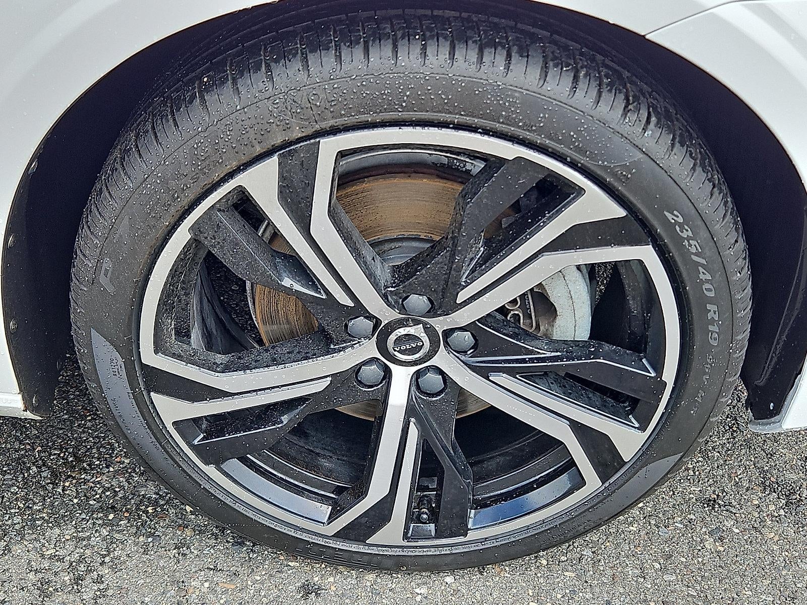 2024 Volvo S60 B5 FWD Core Dark Theme