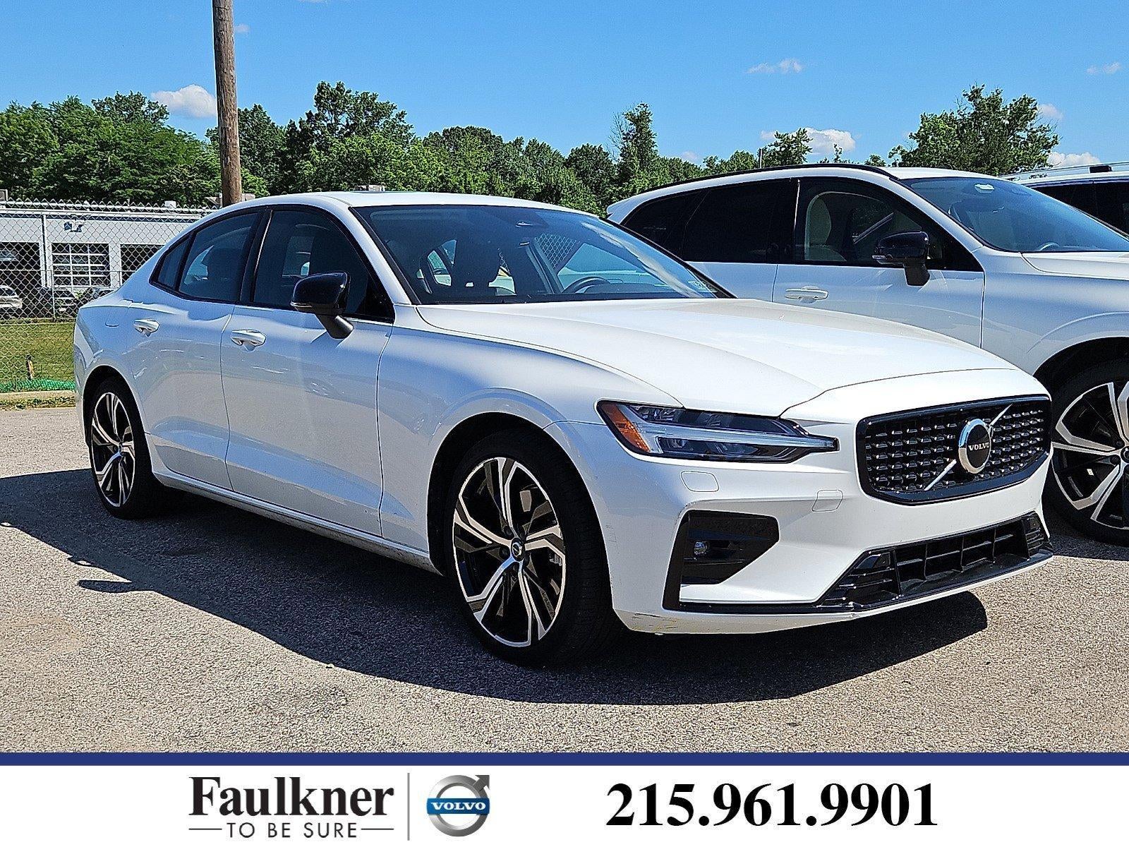 2024 Volvo S60 B5 FWD Core Dark Theme