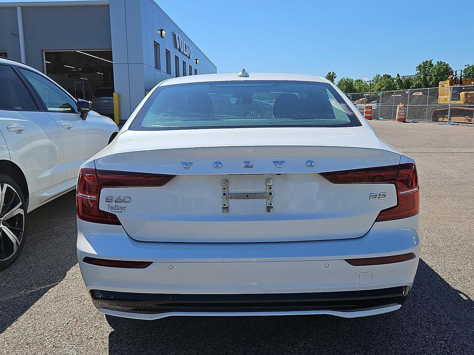 2024 Volvo S60 B5 FWD Core Dark Theme