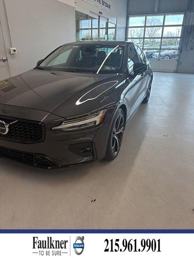 2024 Volvo S60 B5 AWD Plus Dark Theme