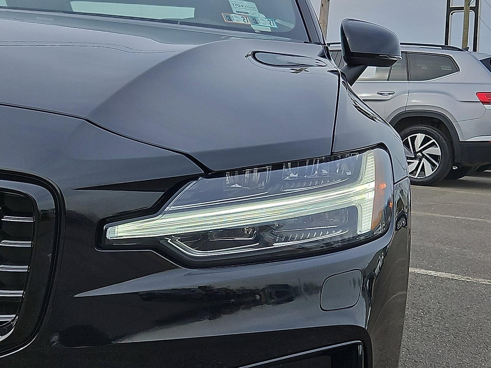 2023 Volvo S60 B5 AWD Plus Black Edition