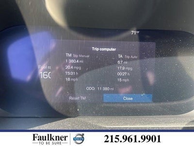 2023 Volvo S60 B5 AWD Plus Dark Theme