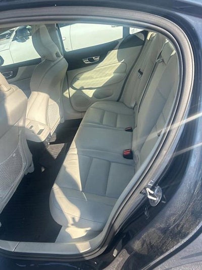 2023 Volvo S60 B5 AWD Plus Dark Theme