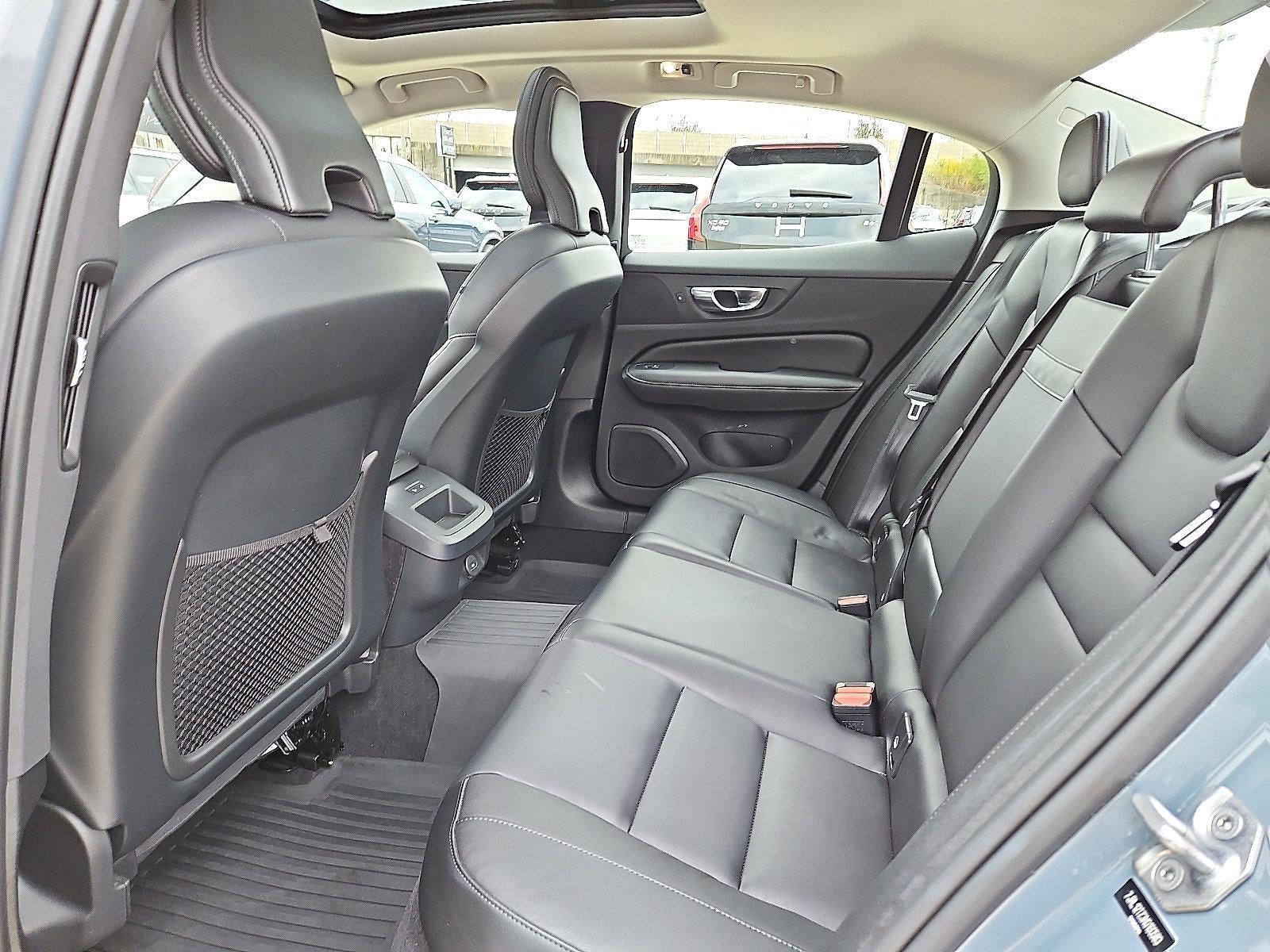 2022 Volvo S60 B5 AWD Momentum