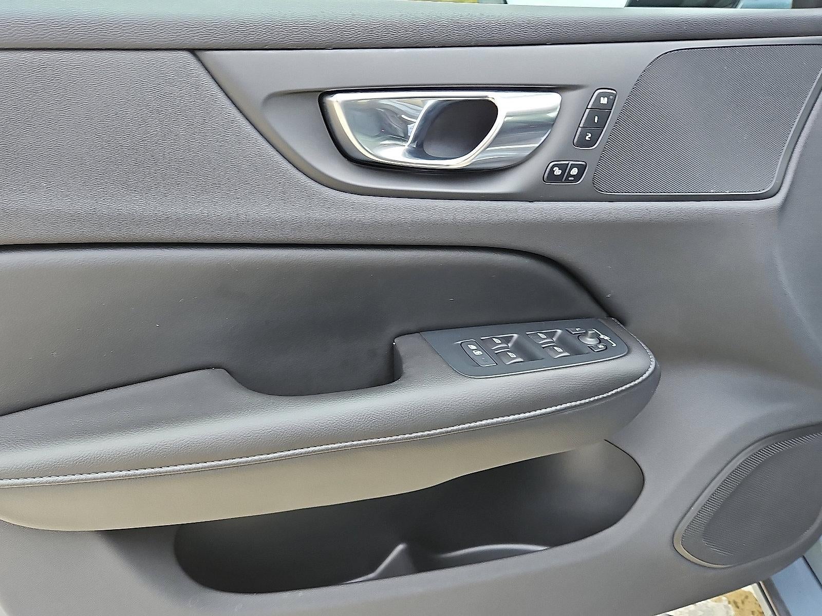 2022 Volvo S60 B5 AWD Momentum