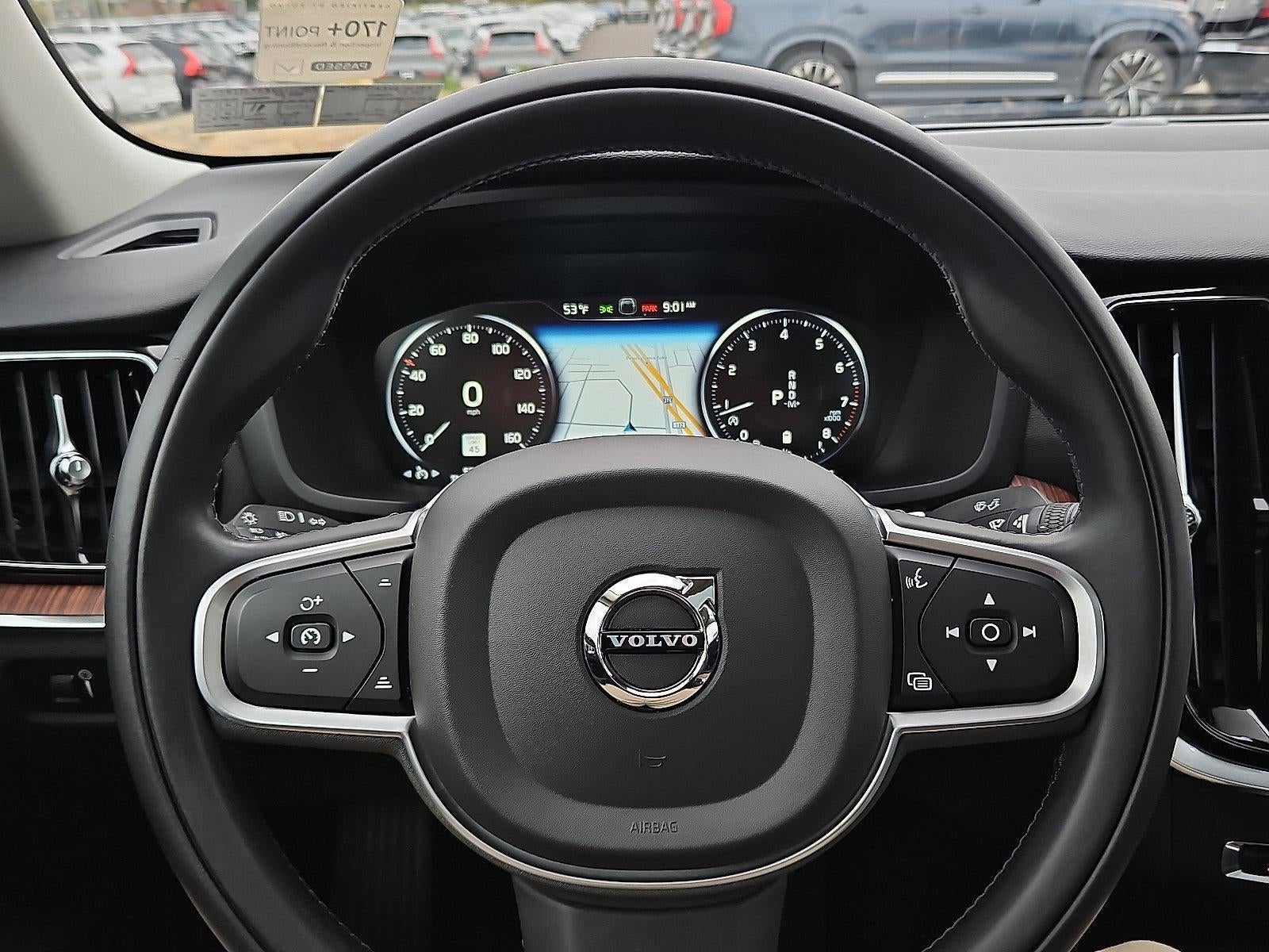 2022 Volvo S60 B5 AWD Momentum