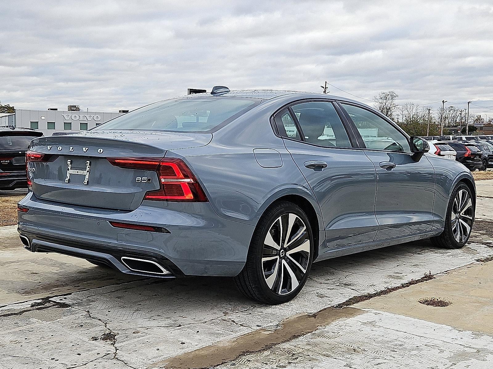 2022 Volvo S60 B5 AWD Momentum