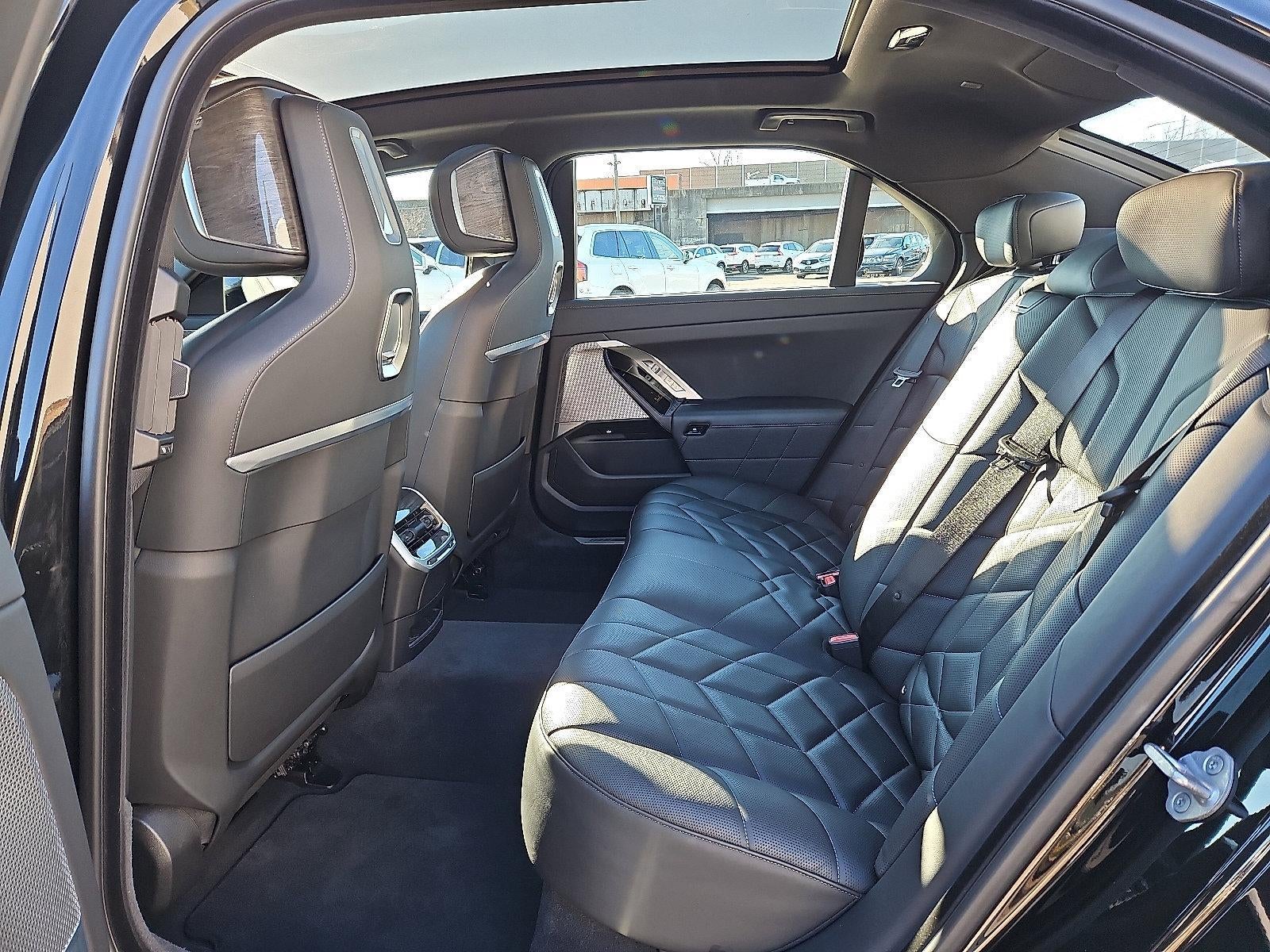 2024 BMW 740i xDrive Sedan