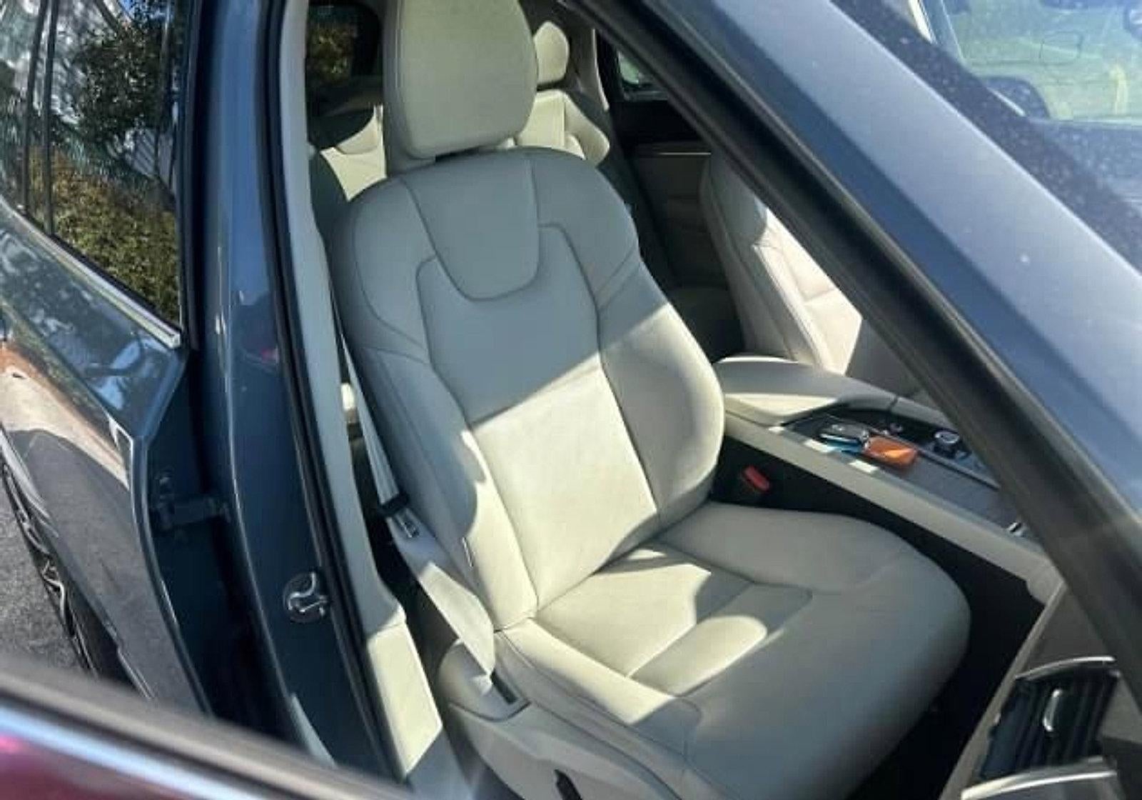 2023 Volvo XC90 B6 AWD Plus 6P