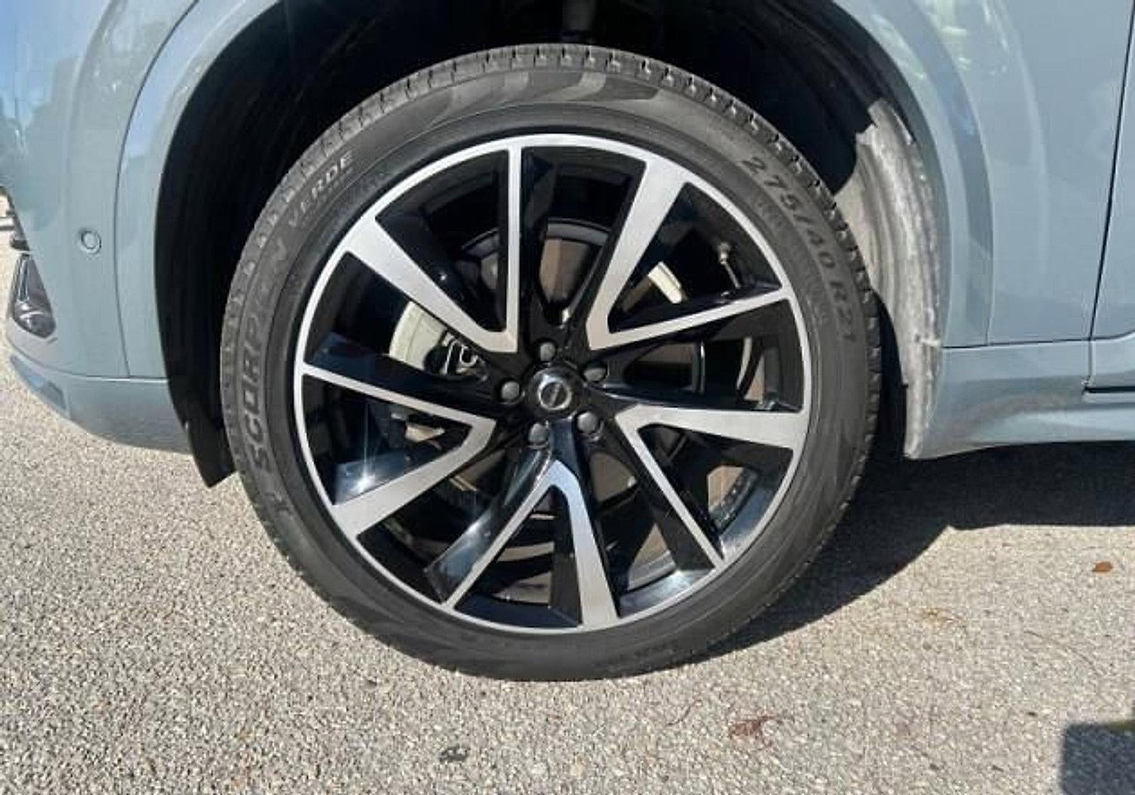 2023 Volvo XC90 B6 AWD Plus 6P