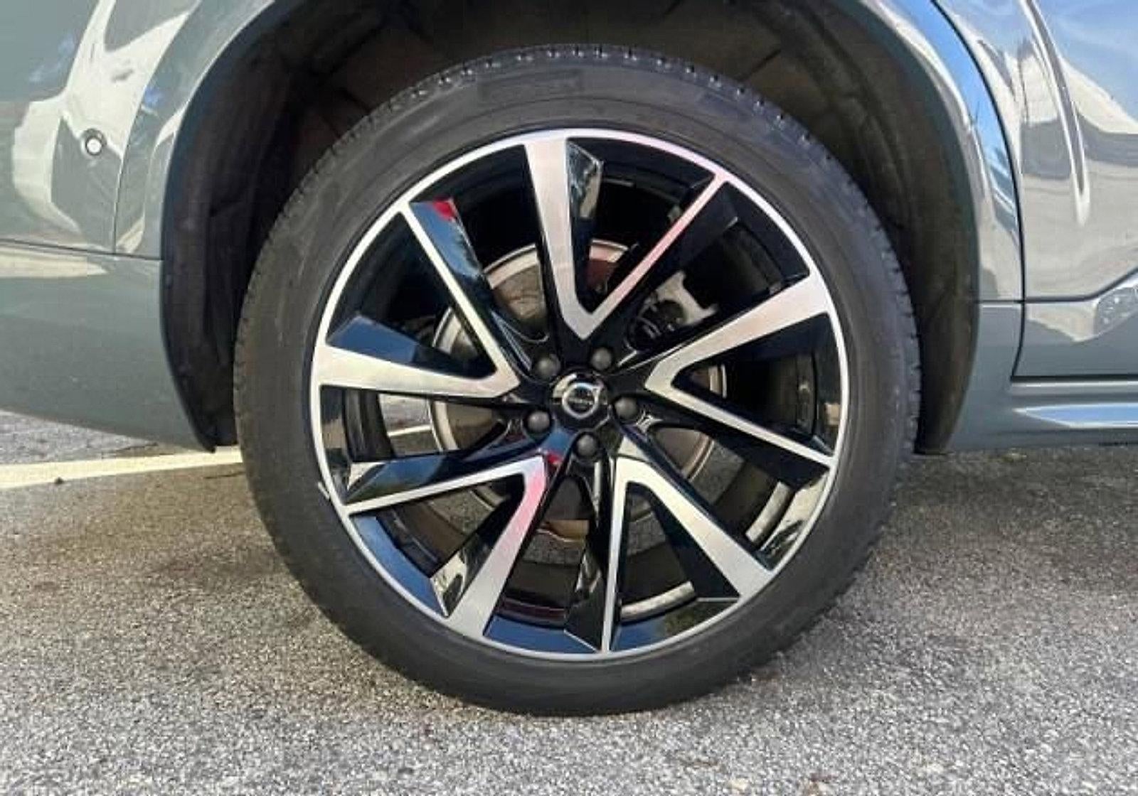 2023 Volvo XC90 B6 AWD Plus 6P