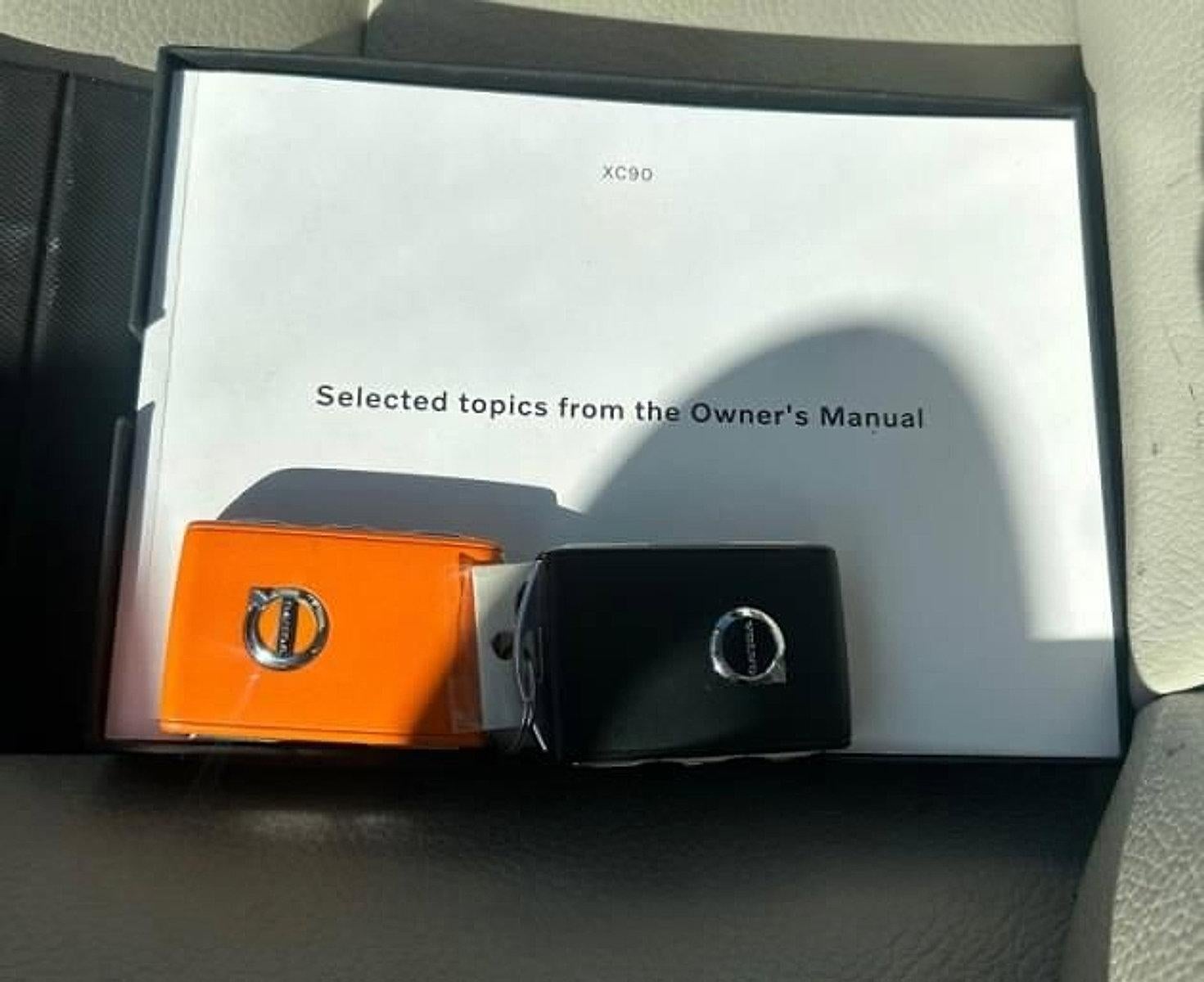 2023 Volvo XC90 B6 AWD Plus 6P