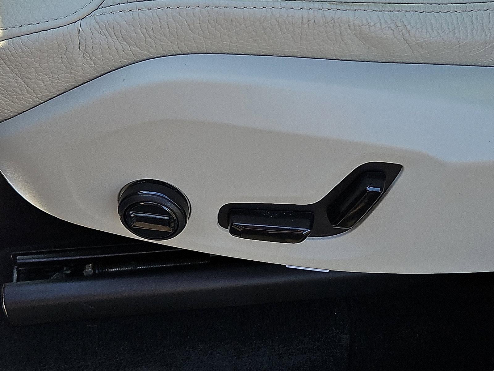 2023 Volvo XC90 B6 AWD Plus 6P