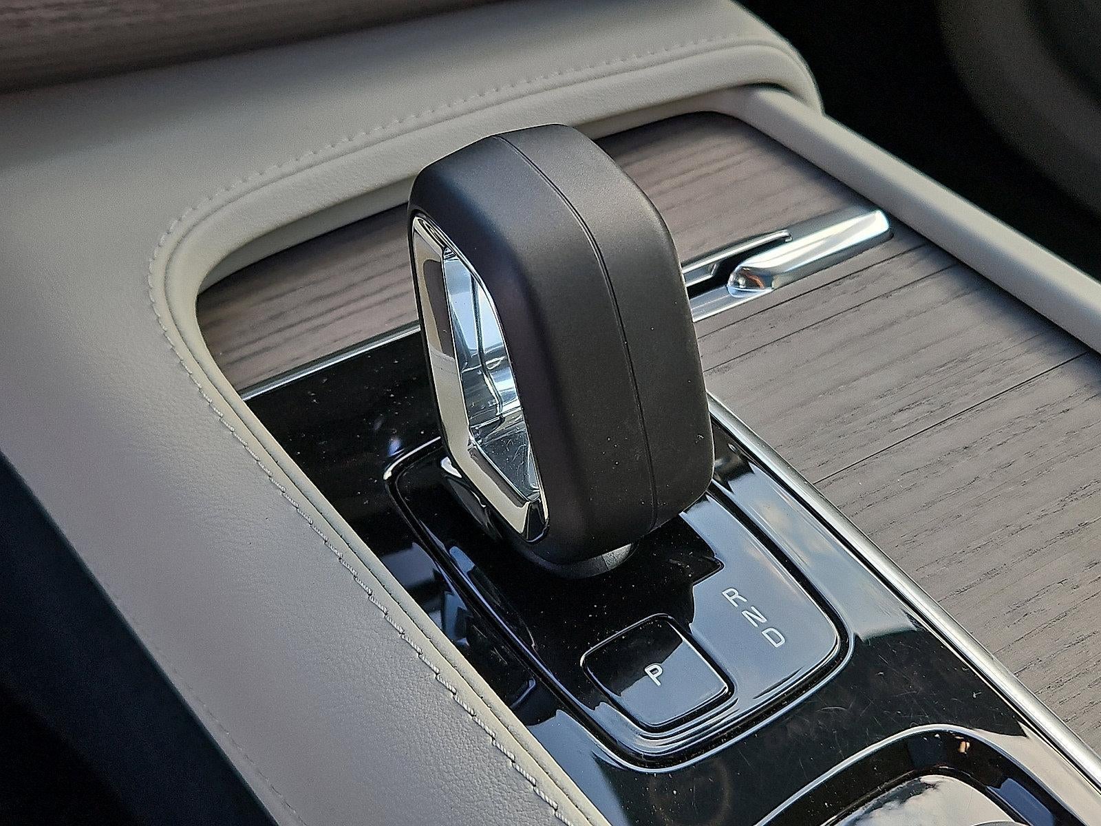 2023 Volvo XC90 B6 AWD Plus 6P