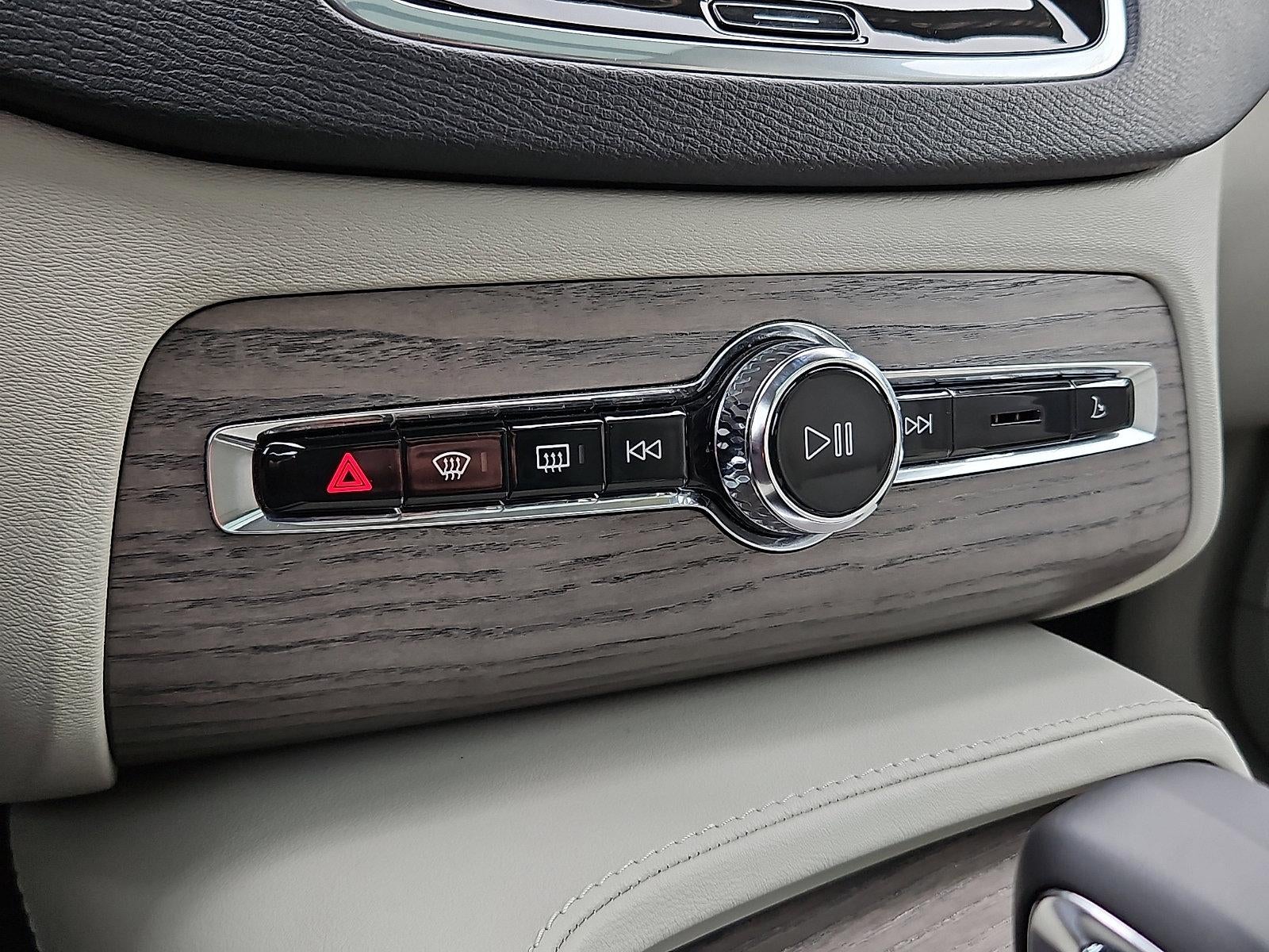 2023 Volvo XC90 B6 AWD Plus 6P