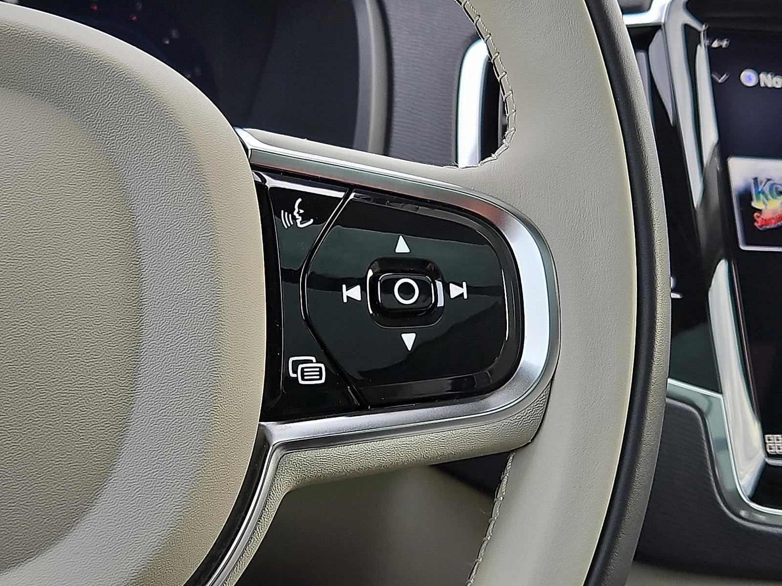 2023 Volvo XC90 B6 AWD Plus 6P