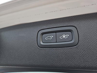 2023 Volvo XC90 B6 AWD Plus 6P