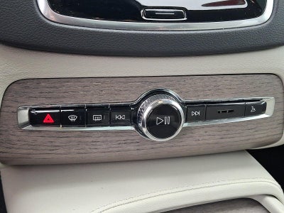 2024 Volvo XC90 B6 AWD Ultimate Bright Theme 6P